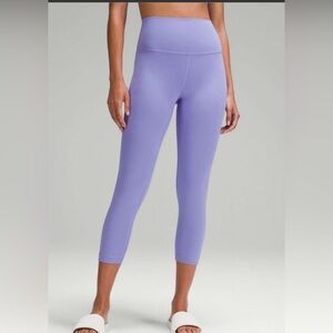 EUC: Lululemon Women’s Align High Rise Crop 21” Leggings in Purple, size 6